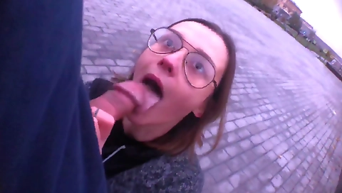 Shaky blondiento goatd in a stripper pucke