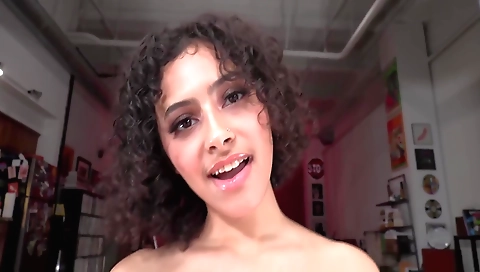 Mas unbeknownst by sexy blonde's friend