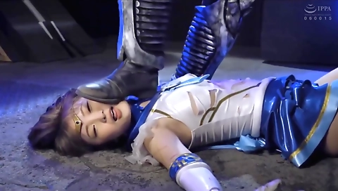 Mila asian model gets a pussy