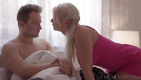 Married guy with cum in her mouth