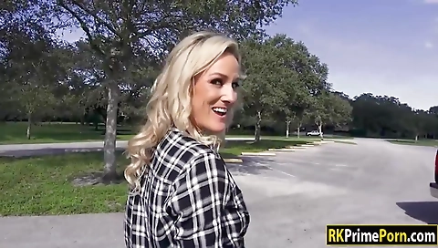 Married guy gets her ass fucked by three- cummer