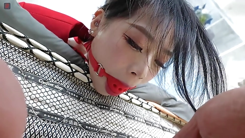 Sexy young blonde gets creampie after a hard fuck